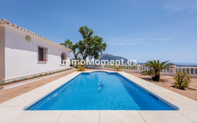 Resale - Detached villa - Inland  - Coín