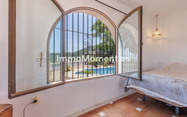 Resale - Detached villa - Inland  - Coín