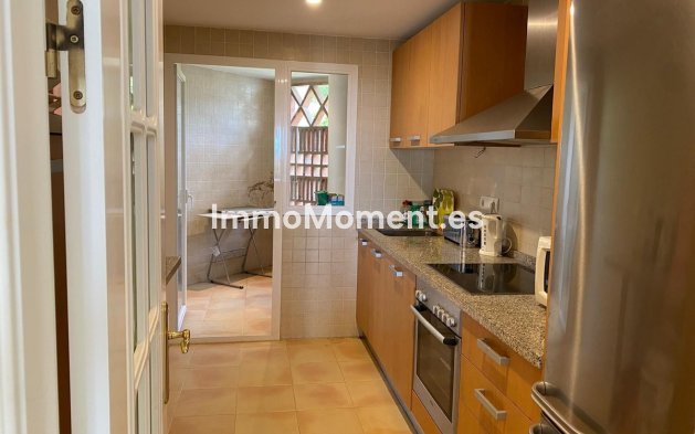 Resale - Apartment - Benahavís - Los Arqueros
