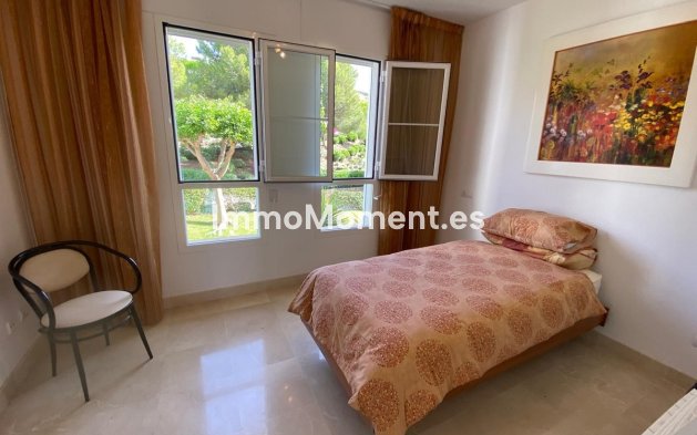 Resale - Apartment - Benahavís - Los Arqueros