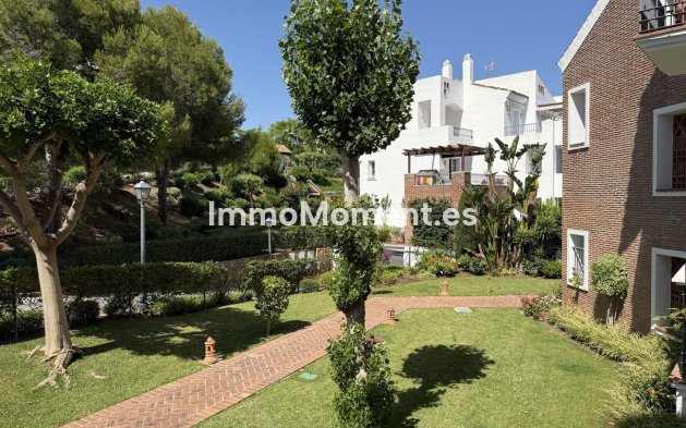 Resale - Apartment - Benahavís - Los Arqueros