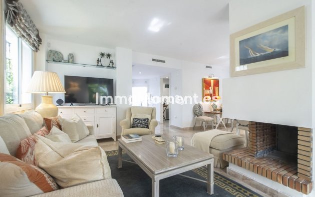 Resale - Detached villa - Marbella - Nueva Andalucía