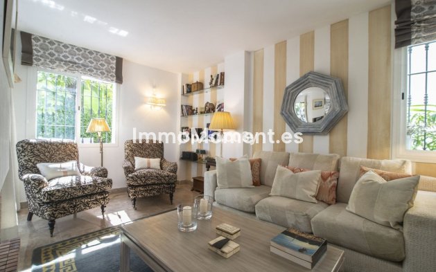 Resale - Detached villa - Marbella - Nueva Andalucía
