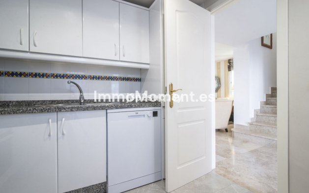 Resale - Detached villa - Marbella - Nueva Andalucía