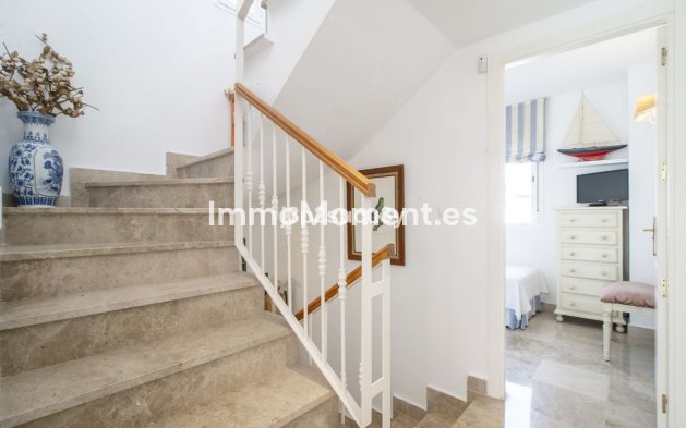 Resale - Detached villa - Marbella - Nueva Andalucía