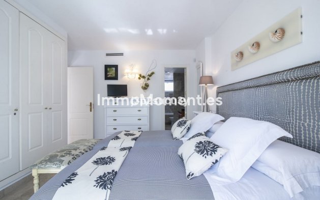 Resale - Detached villa - Marbella - Nueva Andalucía