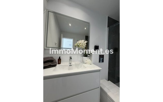 Resale - Apartment - Benahavís - Benahavís Centro