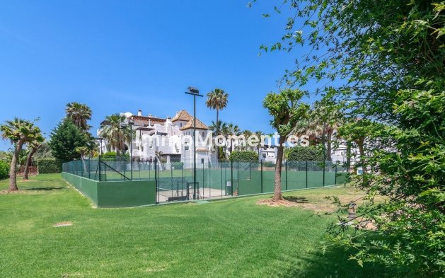 Resale - Apartment - Sotogrande