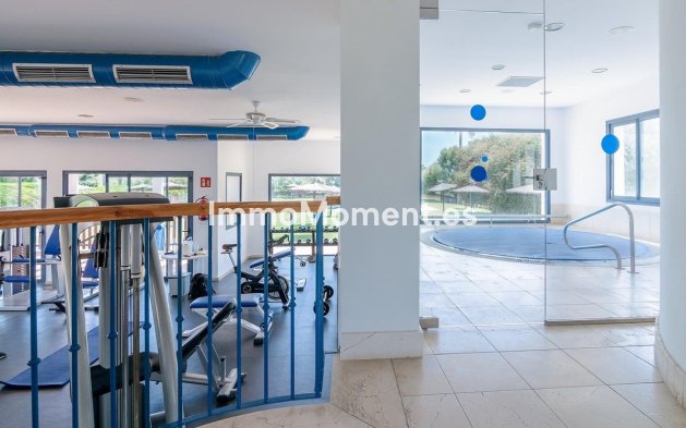 Resale - Apartment - Sotogrande
