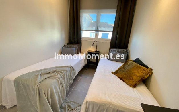 Revente - Appartement - Estepona  - Estepona Centro