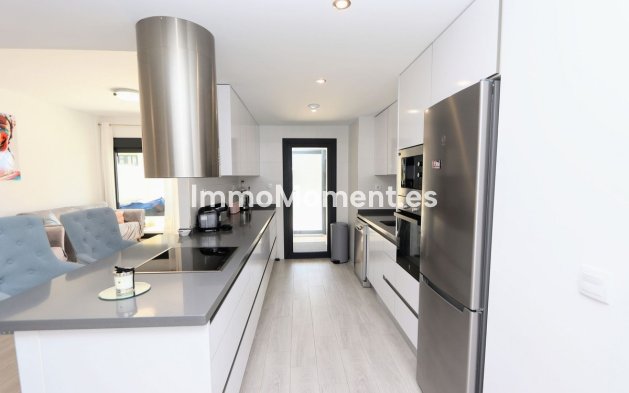 Resale - Apartment - Orihuela - Villamartín