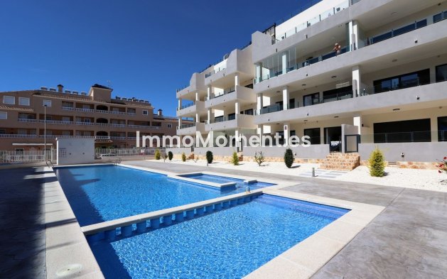Resale - Apartment - Orihuela - Villamartín