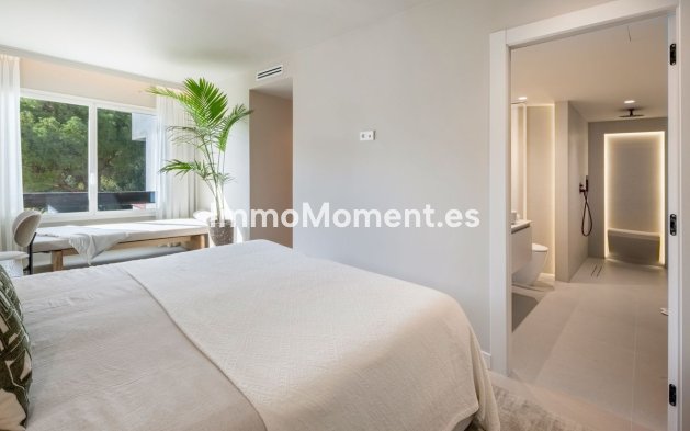 Resale - Apartment - Benahavís - La Quinta