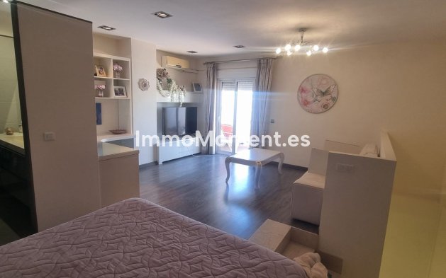 Wiederverkauf - Reihenhaus - Estepona  - Estepona Centro