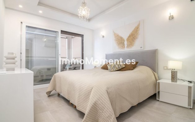 Resale - Apartment - Marbella - Puerto Banús