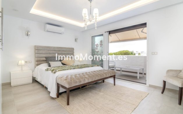Resale - Apartment - Marbella - Puerto Banús