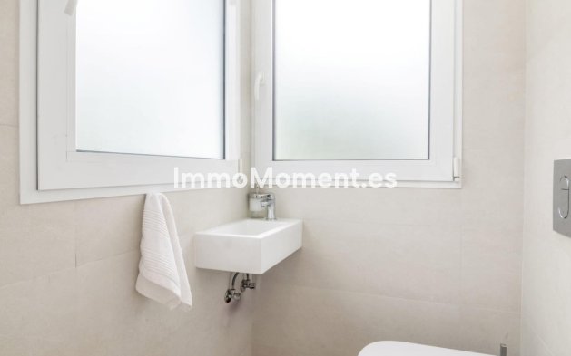 Resale - Apartment - Marbella - Puerto Banús