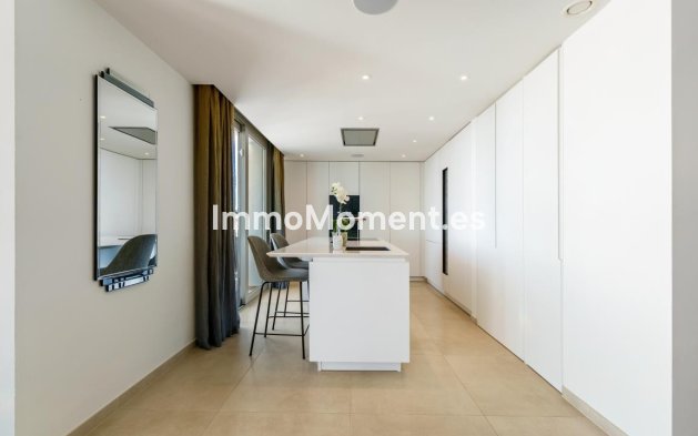 Wiederverkauf - Wohnung - Marbella - Nueva Andalucía