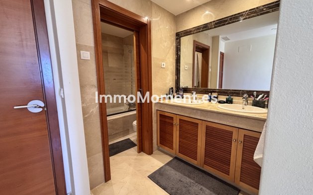 Revente - Maison mitoyenne - Estepona  - Estepona Centro