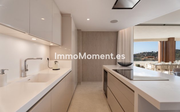Resale - Apartment - Benahavís - Benahavís Centro
