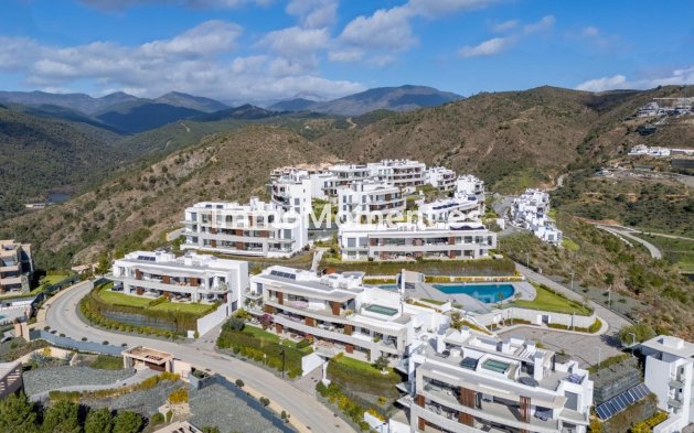 Resale - Apartment - Benahavís - Benahavís Centro