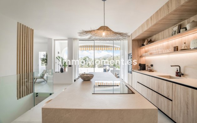 Resale - Apartment - Benahavís - La Quinta
