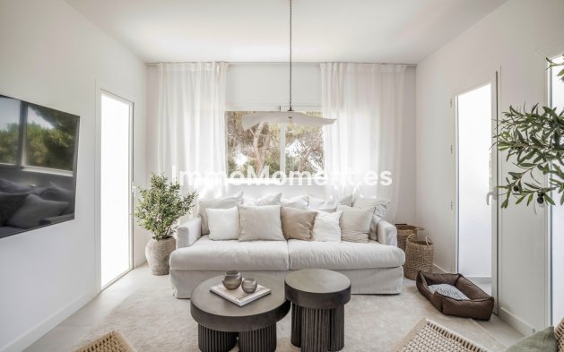 Resale - Apartment - Benahavís - La Quinta