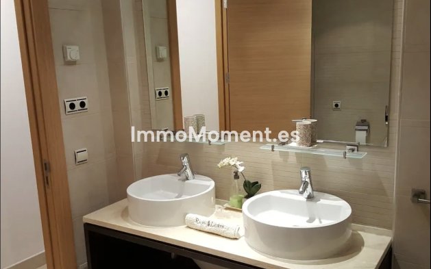 Resale - Apartment - Marbella - Altos de los Monteros