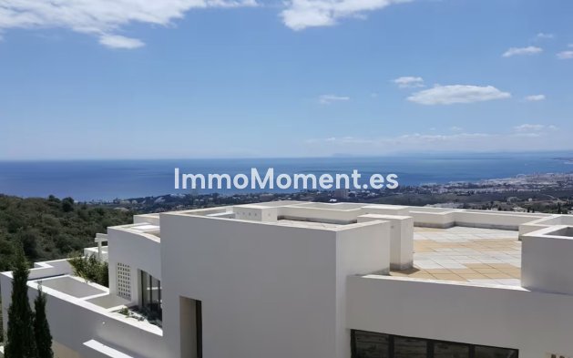 Resale - Apartment - Marbella - Altos de los Monteros