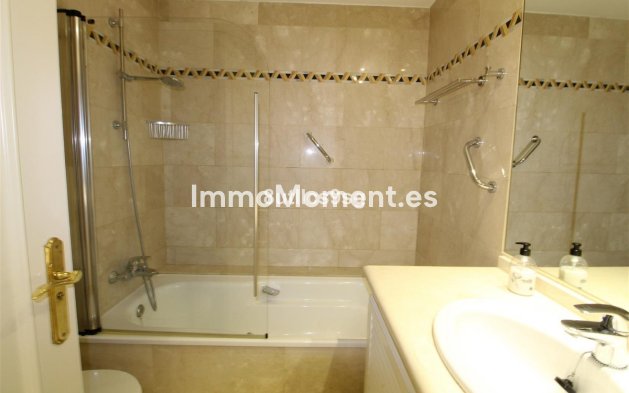 Revente - Appartement - Marbella - Nueva Andalucía