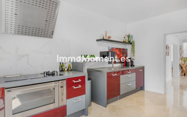 Wiederverkauf - Freistehende Villa - Estepona  - Estepona Centro