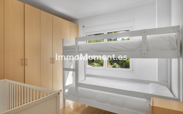 Wiederverkauf - Freistehende Villa - Estepona  - Estepona Centro