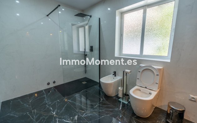 Reventa - Villa independiente - Marbella - Marbesa
