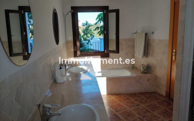 Revente - Maison mitoyenne - El Paraiso - New Golden Mile