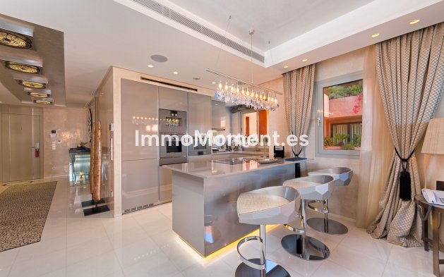 Reventa - Apartamento - Estepona  - Estepona Centro