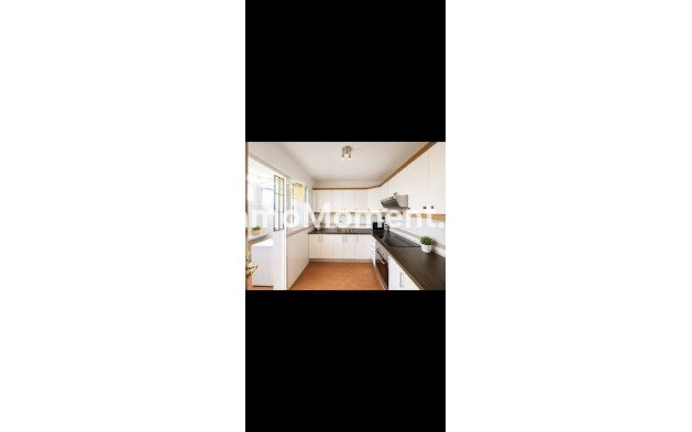 Bestaande woning - Vrijstaande villa - Estepona  - Estepona Centro