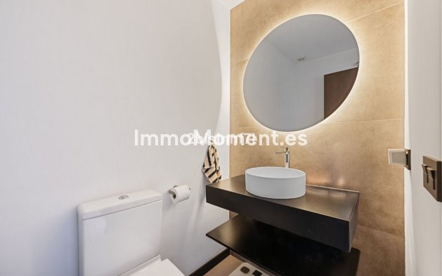 Resale - Apartment - Marbella - Elviria