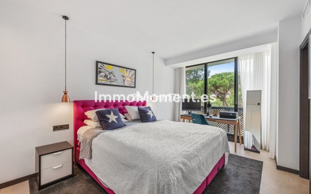 Resale - Apartment - Marbella - Elviria
