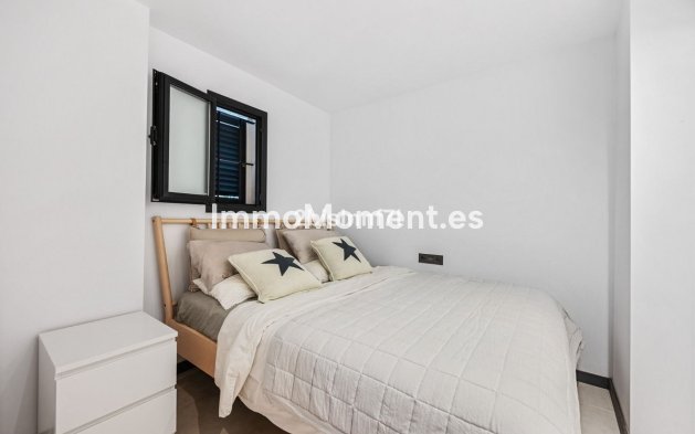 Resale - Apartment - Marbella - Elviria