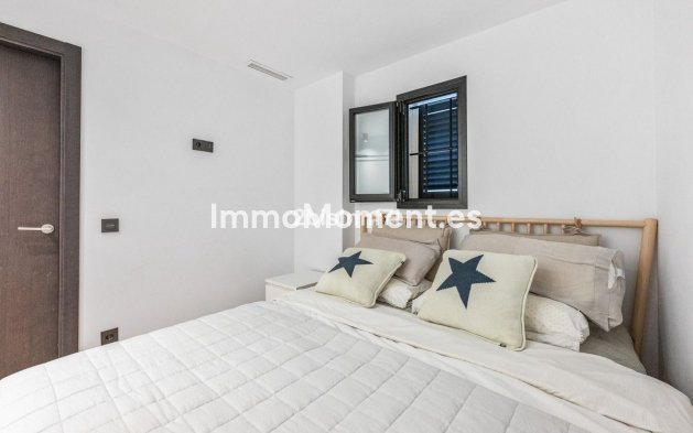 Resale - Apartment - Marbella - Elviria