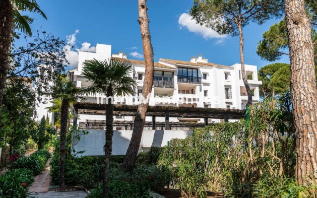 Resale - Apartment - Marbella - Elviria