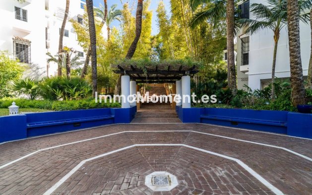 Resale - Apartment - Marbella - Elviria