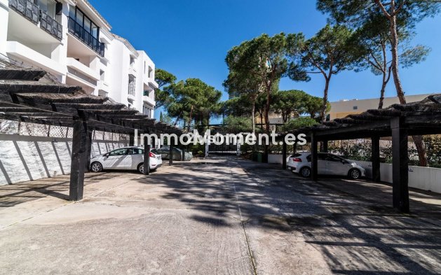 Resale - Apartment - Marbella - Elviria