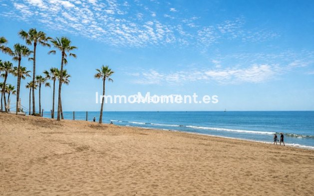 Resale - Apartment - Marbella - Elviria
