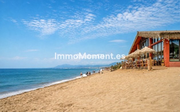 Resale - Apartment - Marbella - Elviria