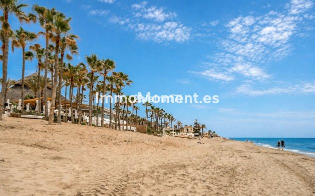 Resale - Apartment - Marbella - Elviria