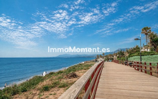 Resale - Apartment - Marbella - Elviria