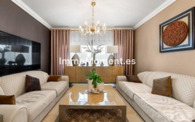 Resale - Apartment - Benahavís - Benahavís Centro