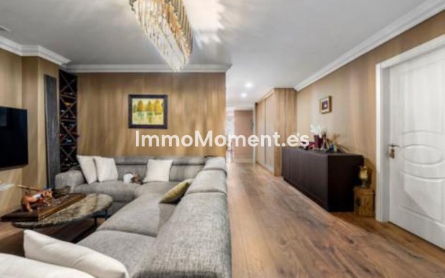 Resale - Apartment - Benahavís - Benahavís Centro