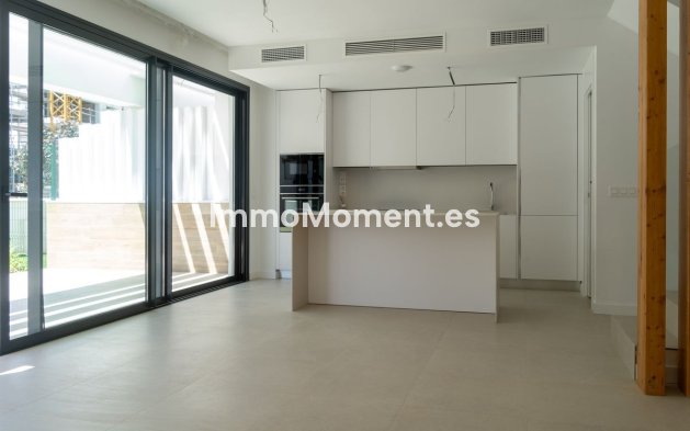 Resale - Detached villa - Estepona - Atalaya